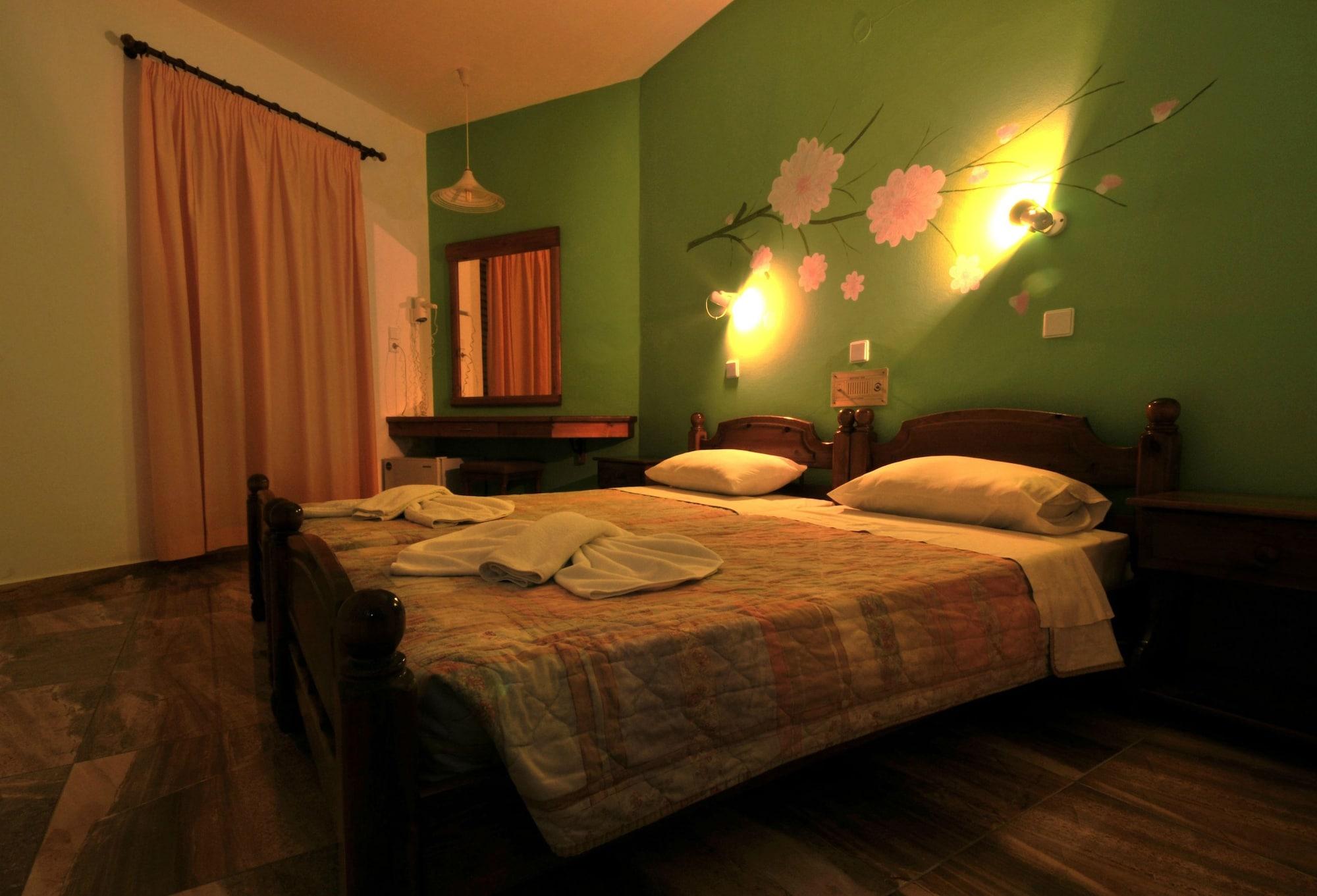 Zeus Hotel Кефалос Екстериор снимка