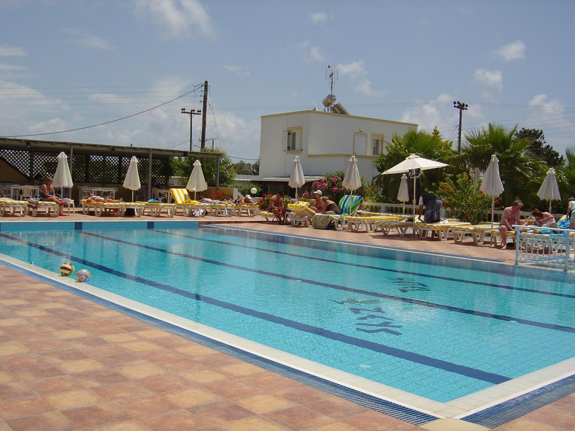 Zeus Hotel Кефалос Екстериор снимка